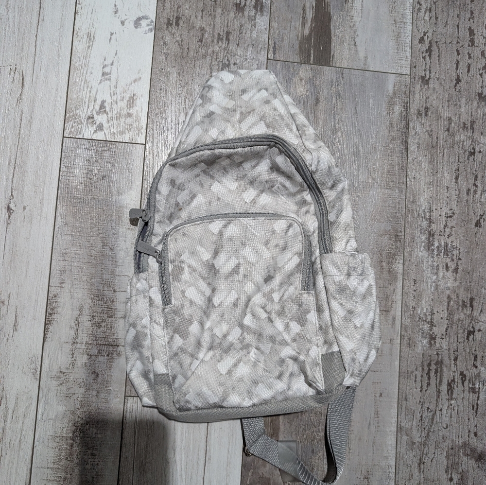 Thirty One Adjustable Slingback Backpack - Whispe… - image 1